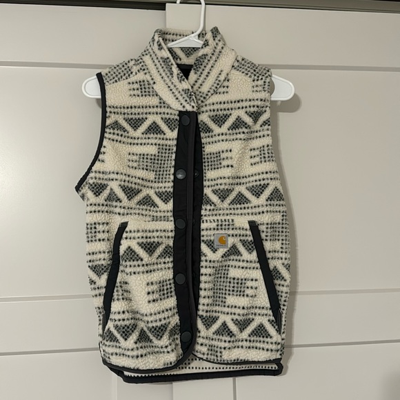 Women’s Carhartt Vest - Picture 1 of 3